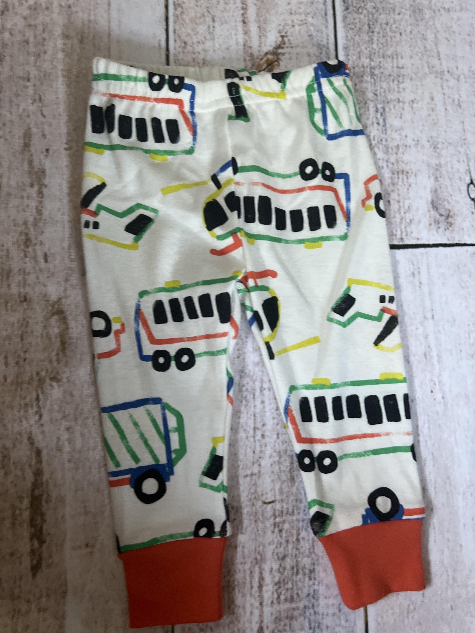 Carters Boys White | Trains Pajamas Size: 6 months White | Trains