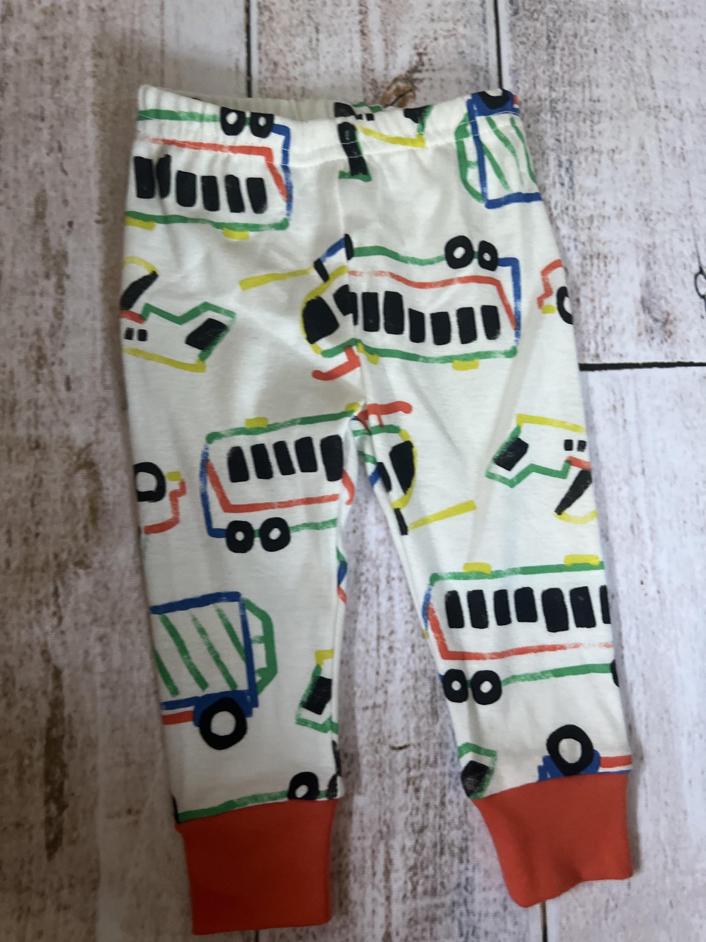 Carters Boys White | Trains Pajamas Size: 6 months White | Trains