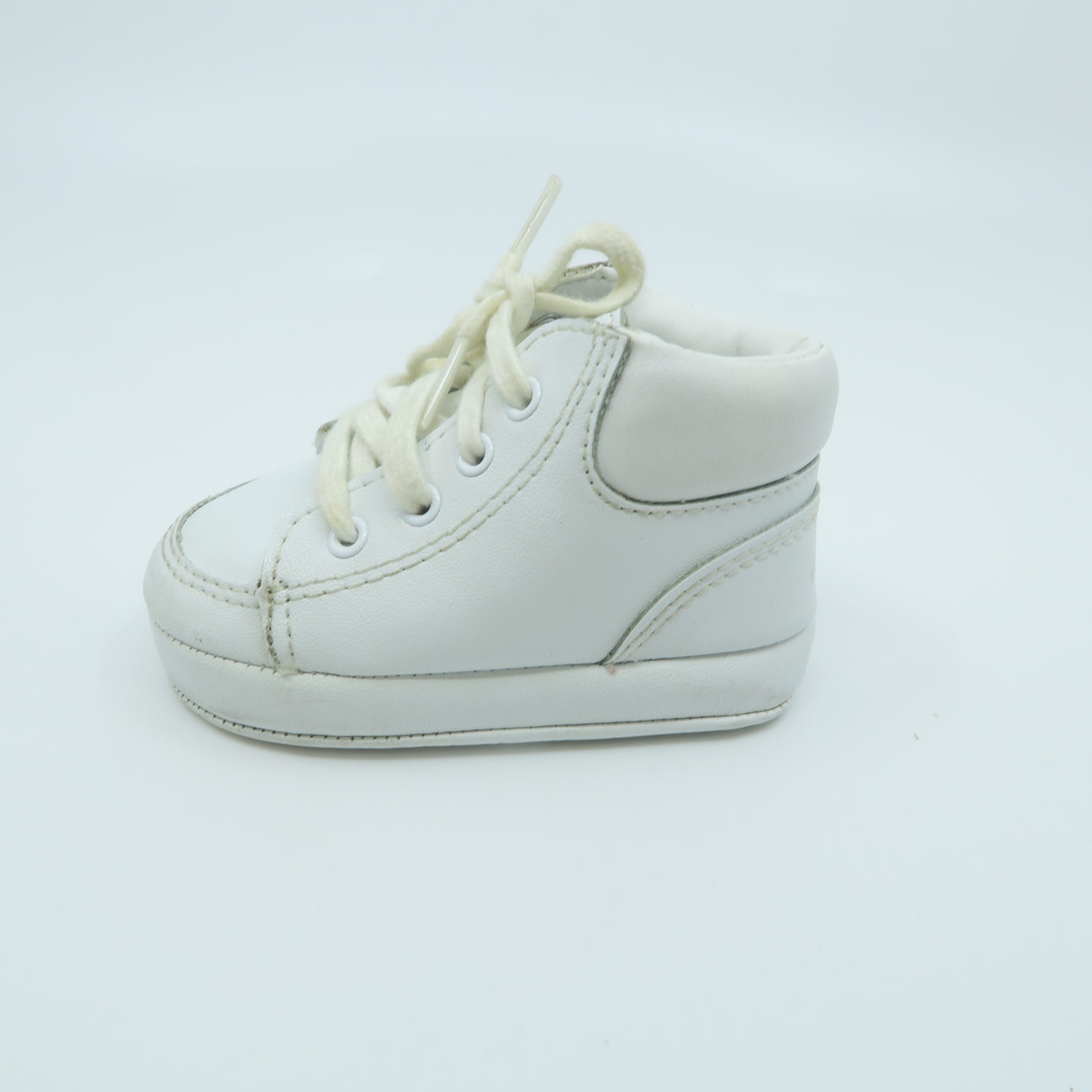 Unknown Brand Girls White with Laces Sneakers Size: 1 Infant White with Laces