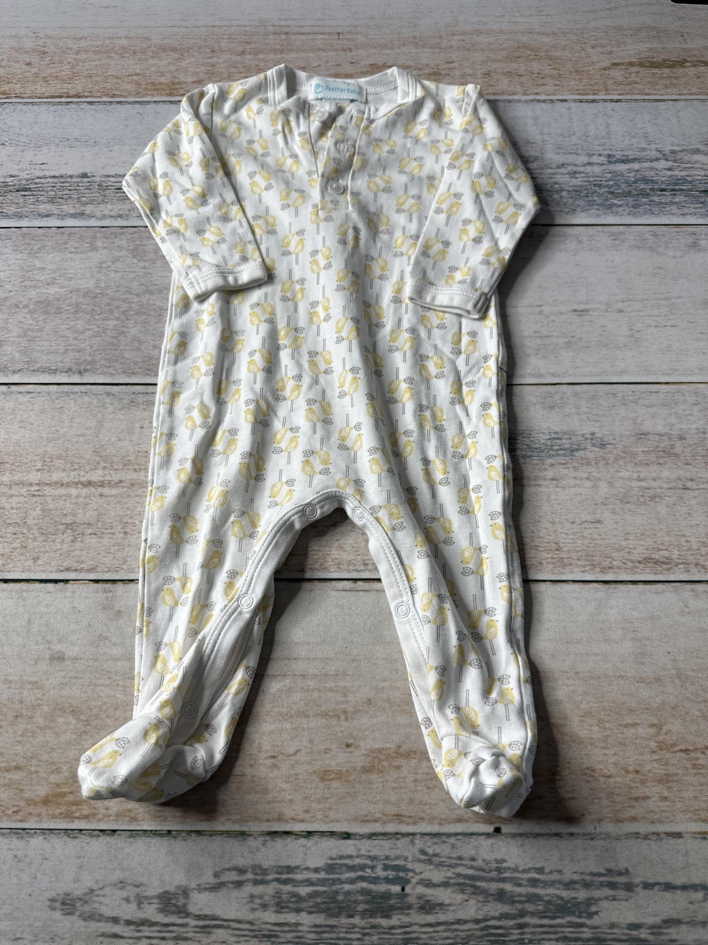 Feather Baby Unisex White | Yellow | Birds Long Sleeve Outfit Size: 3-6 months White | Yellow | Birds