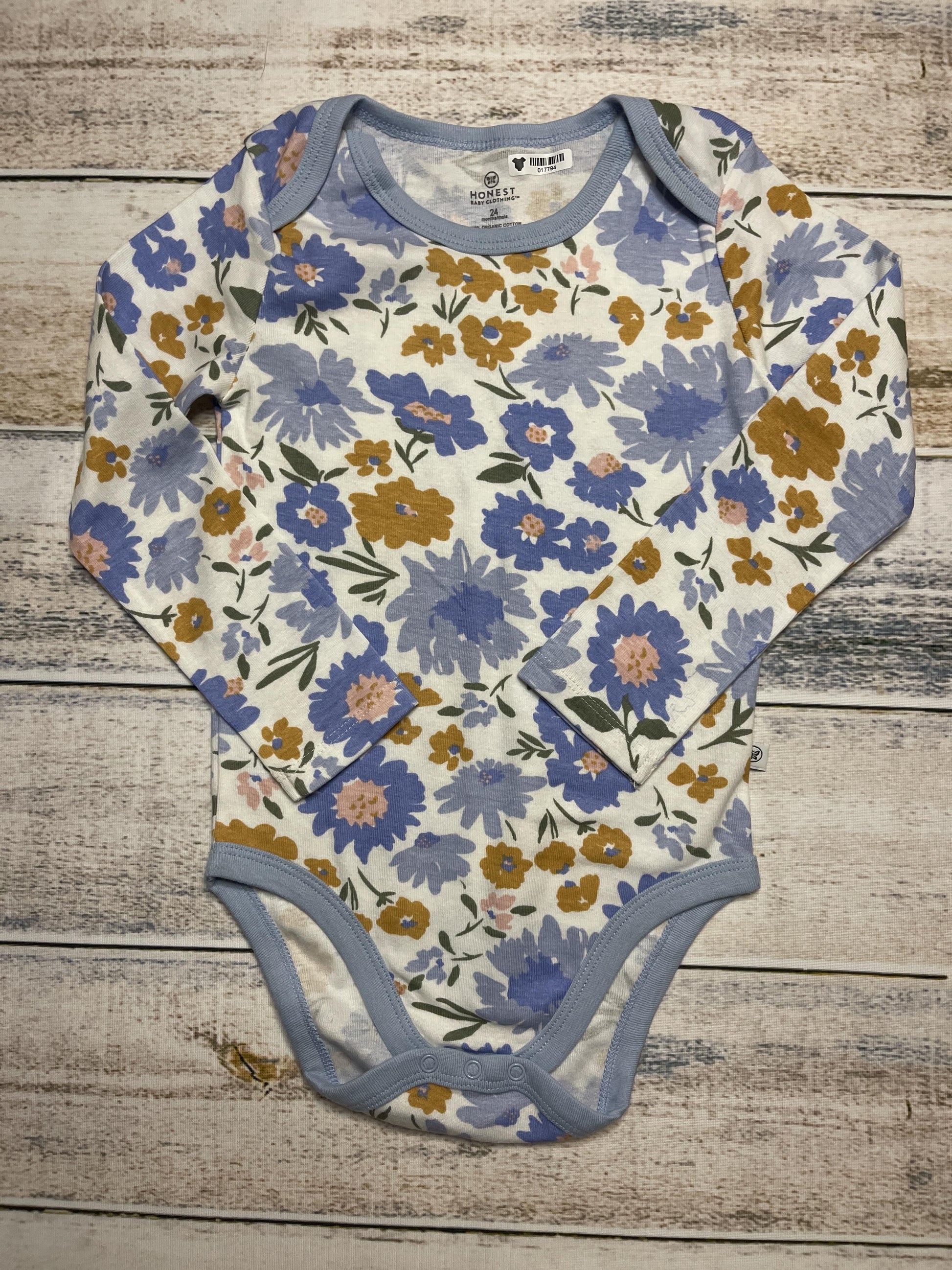 Honest Co Girls White | Yellow | Light Blue | light green Onesie Size: 24 months White | Yellow | Light Blue | light green