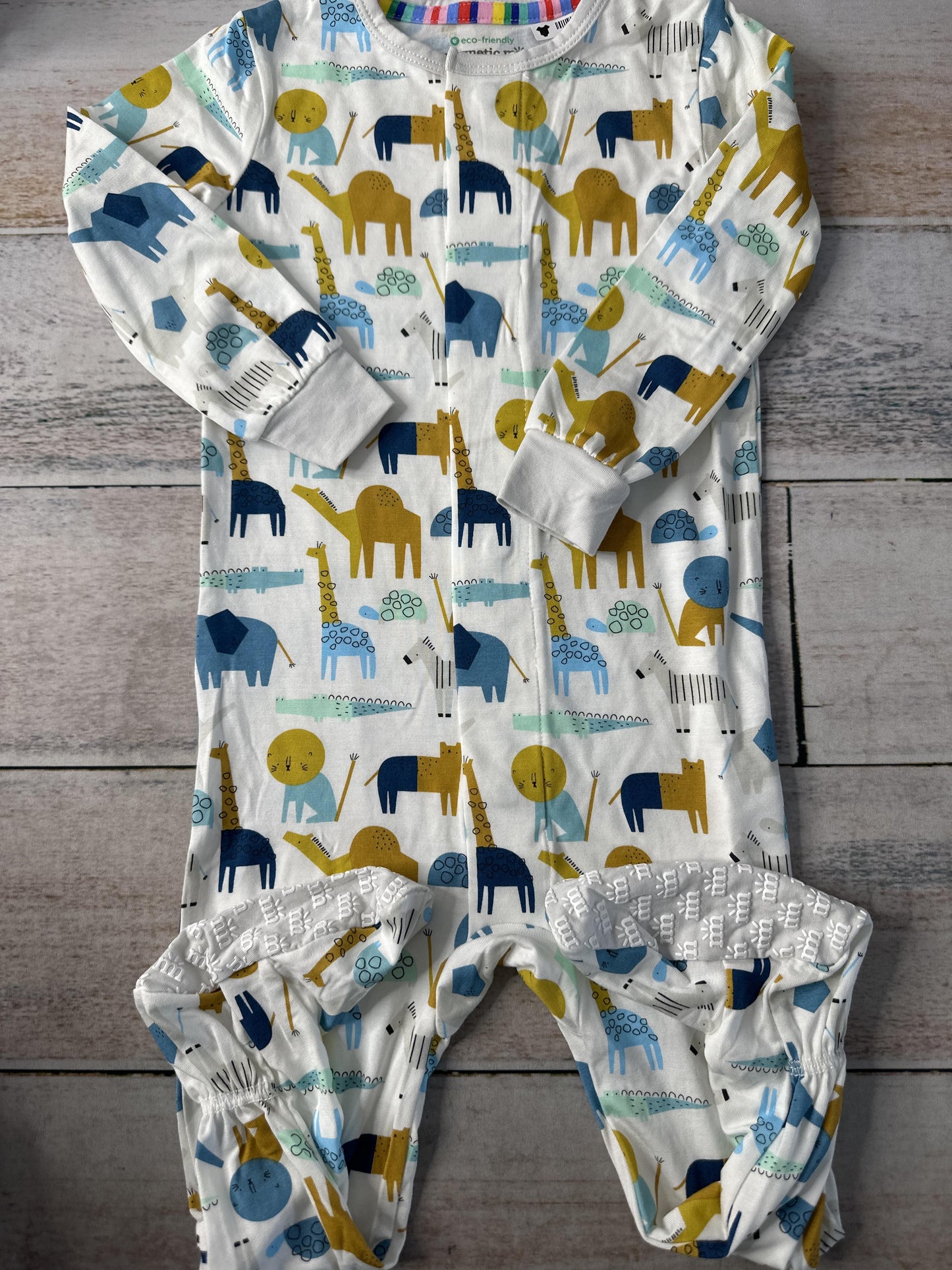 Simply Magnetic Me Unisex White | Yellow | light green | Light Blue Pajamas Size: 12-18 months White | Yellow | light green | Light Blue