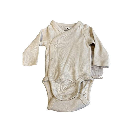 H&M Unisex White Onesie Size: Preemie White