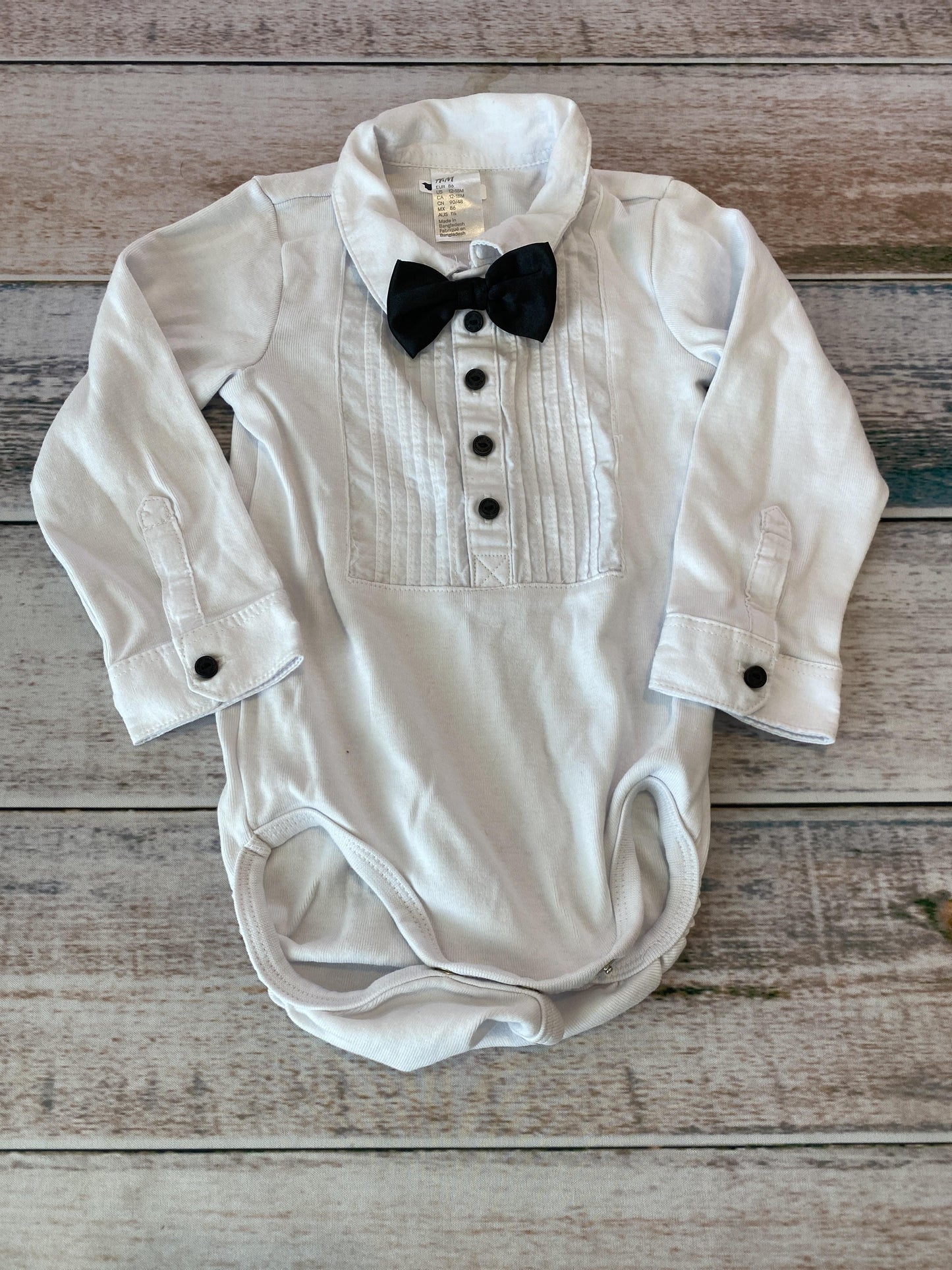H&M Boys White Onesie Size: 12-18 months White