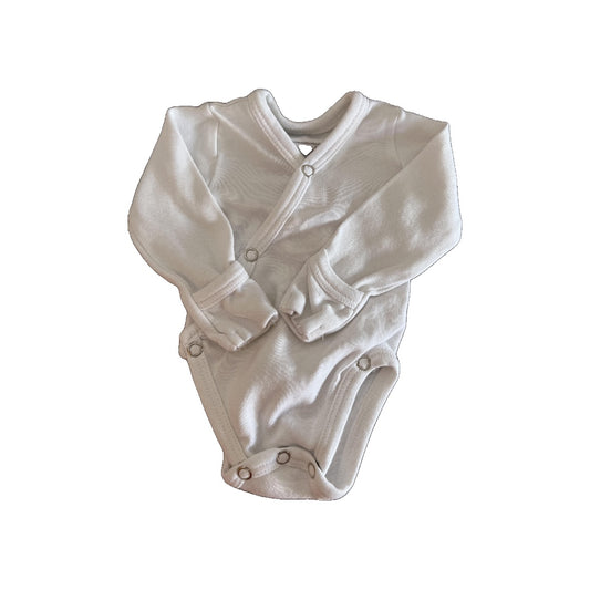 Loved Baby Unisex White Onesie Size: Newborn White