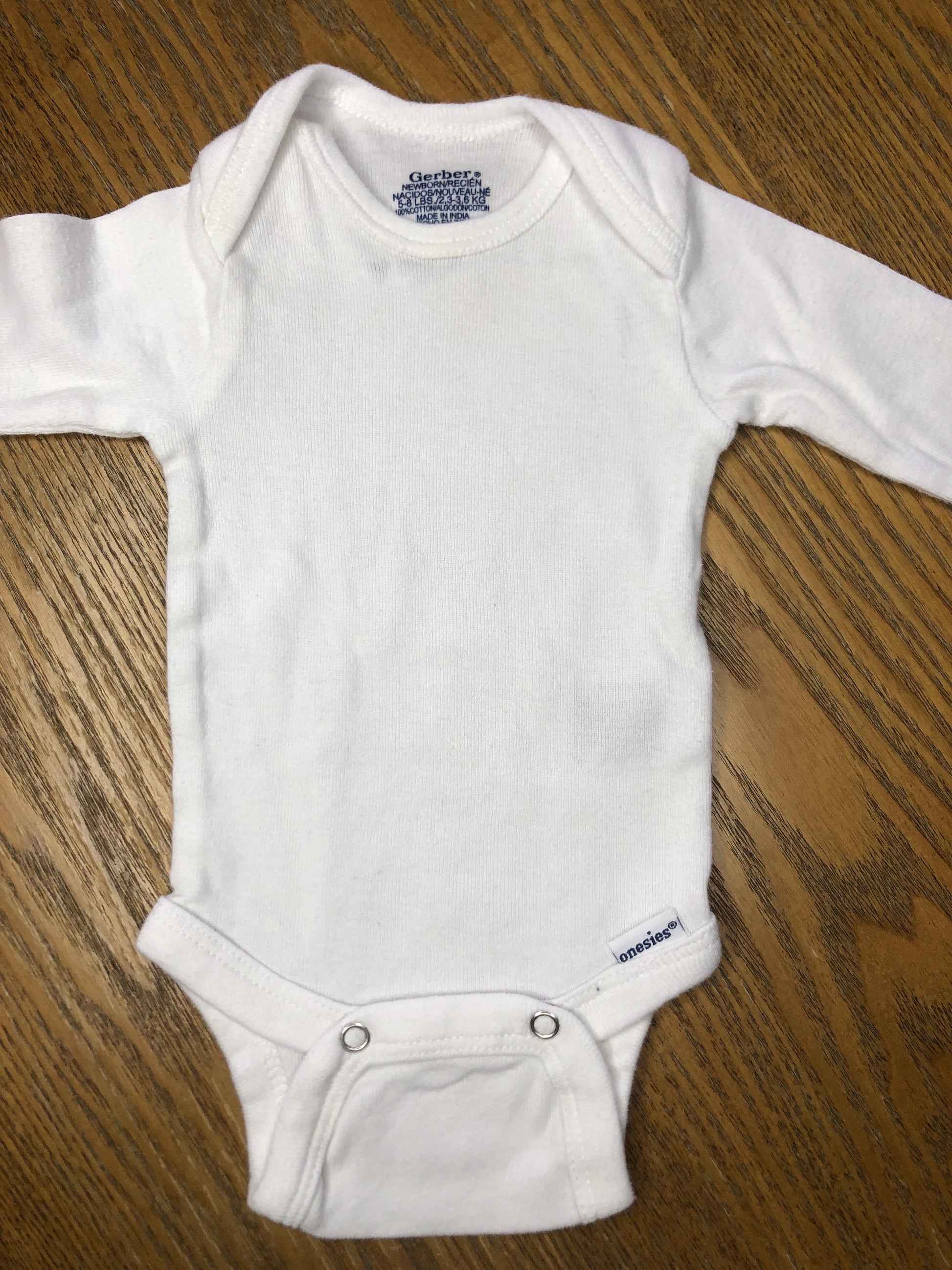Gerber Childrenswear Unisex White Onesie Size: Newborn White