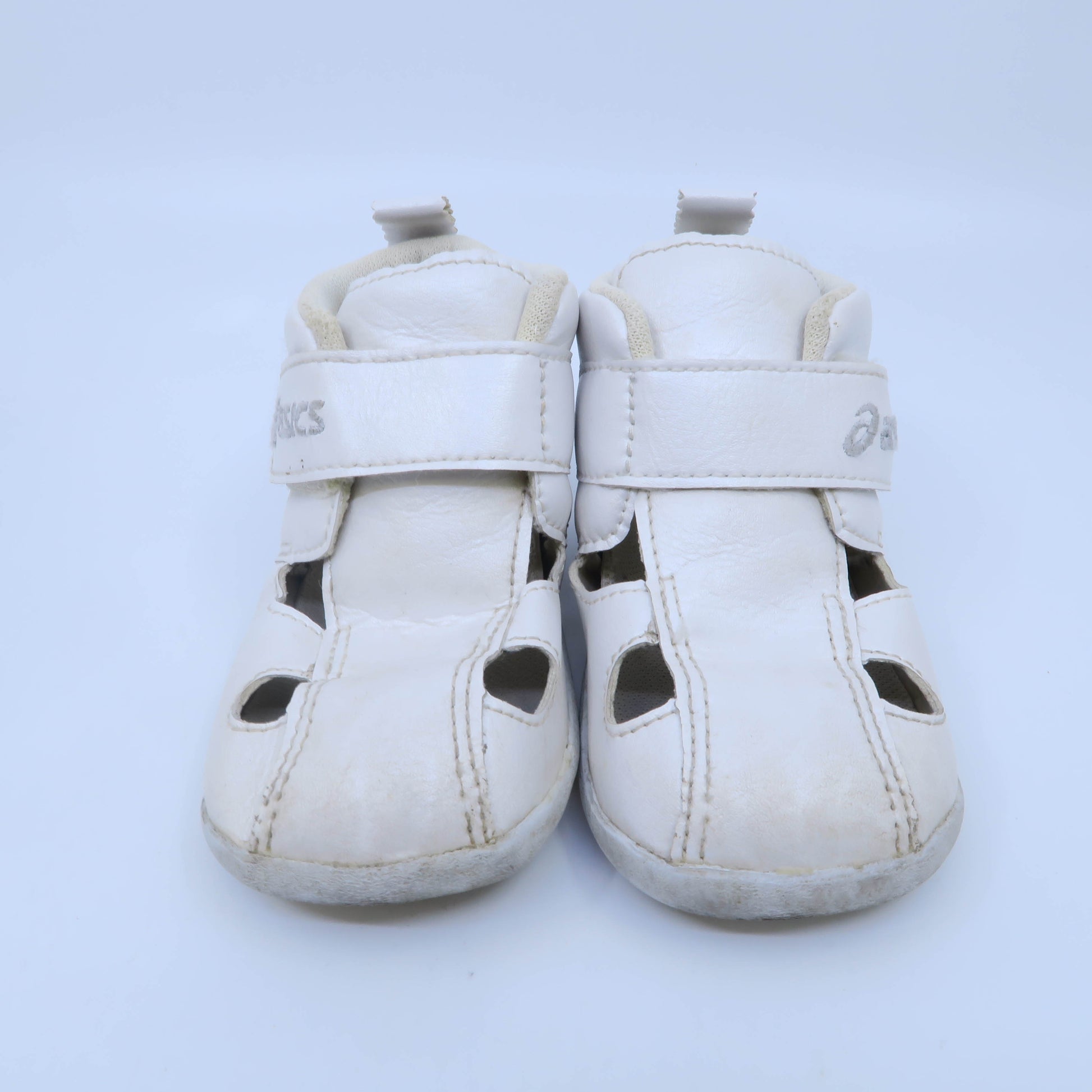 Asics Girls White Shoes Size: 5T White