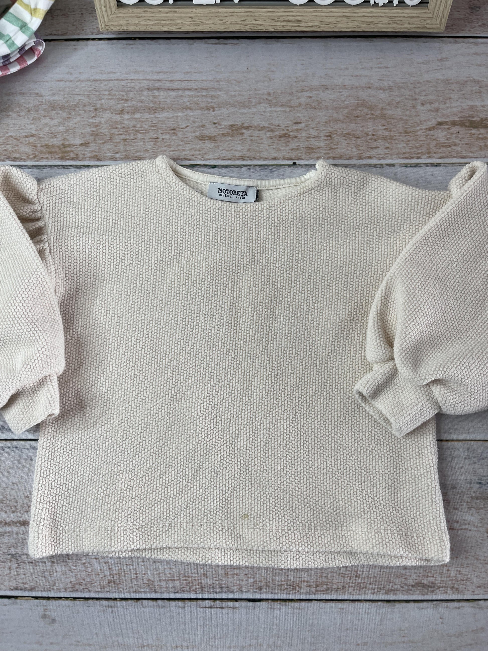 Motoreta Girls White Sweater Size: 24 months White