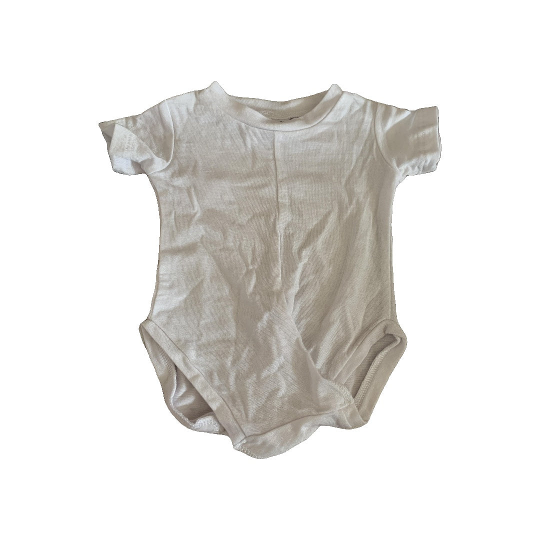 Peasy Unisex White Onesie Size: Newborn White