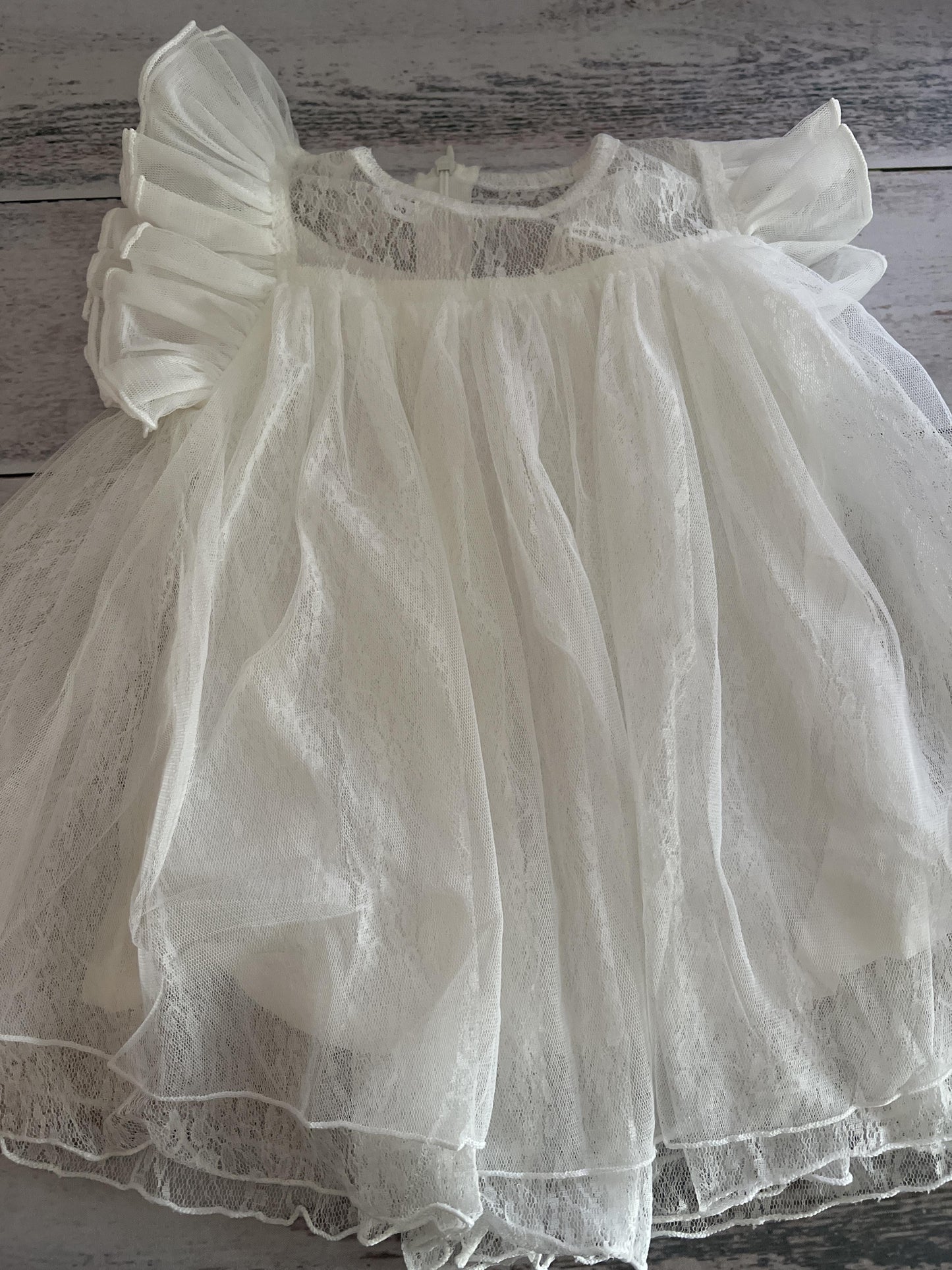 Katelyn Zoe and Co Girls White Dress Size: 18 months White