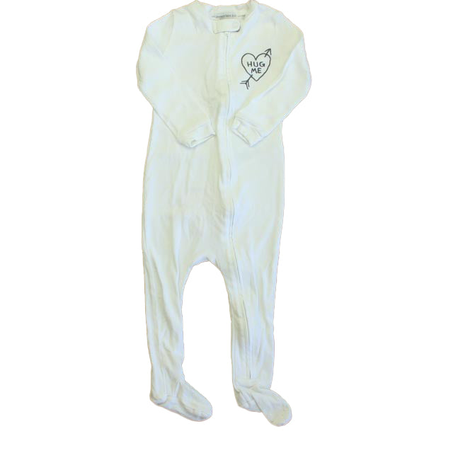 Pottery Barn Kids Boys White 1-piece footed Pajamas Size: 18-24 Months