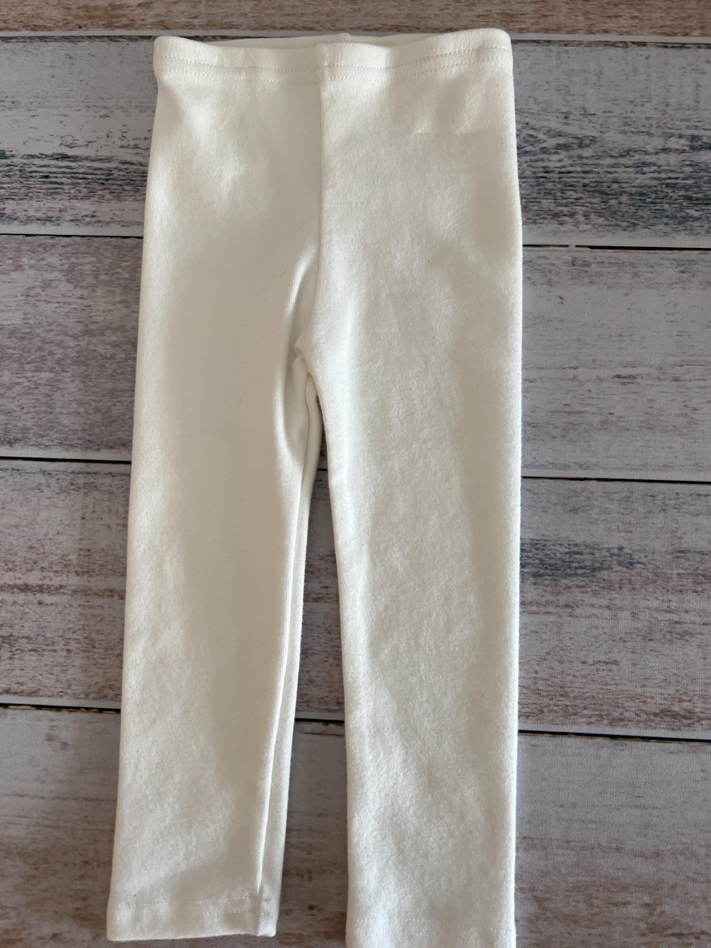 ARLi Unisex White Pajamas Size: 2T White