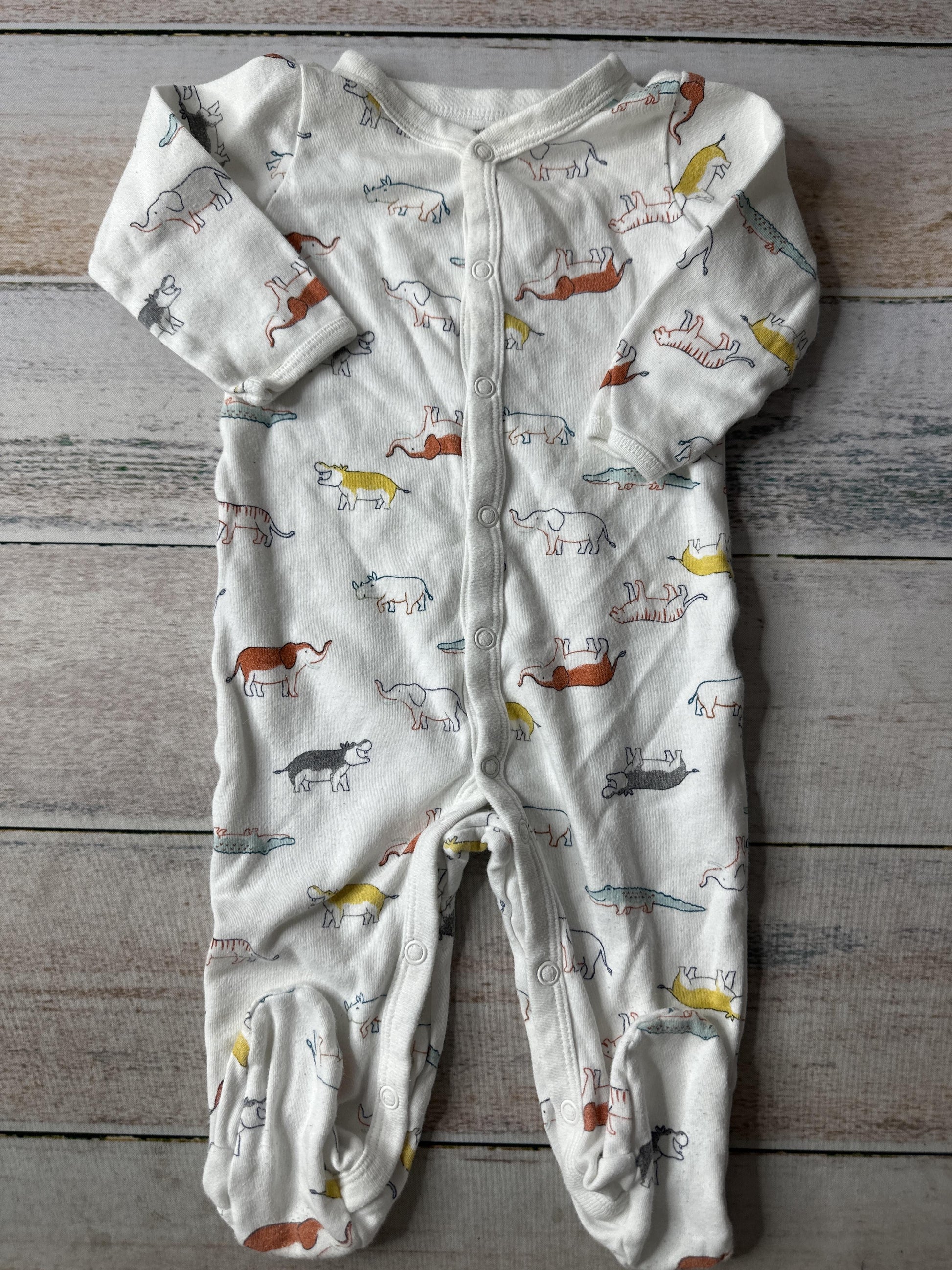 Carters Unisex White Pajamas Size: 6-9 months White