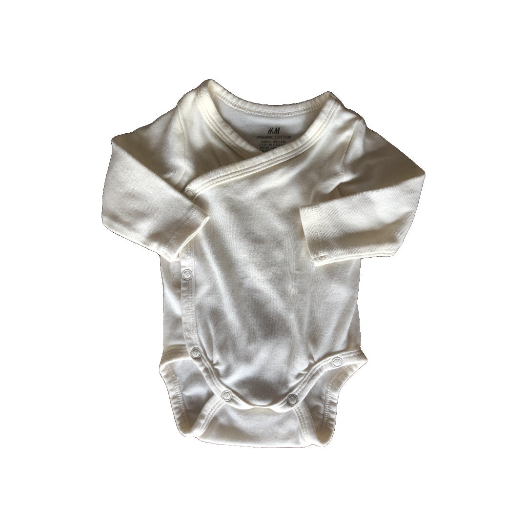 H&M Girls White Shirt Size: Newborn White