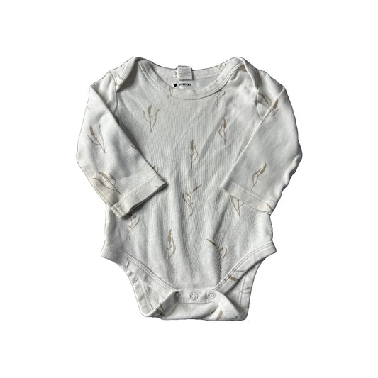 Colored Organics Unisex White Onesie Size: 6-12 months White