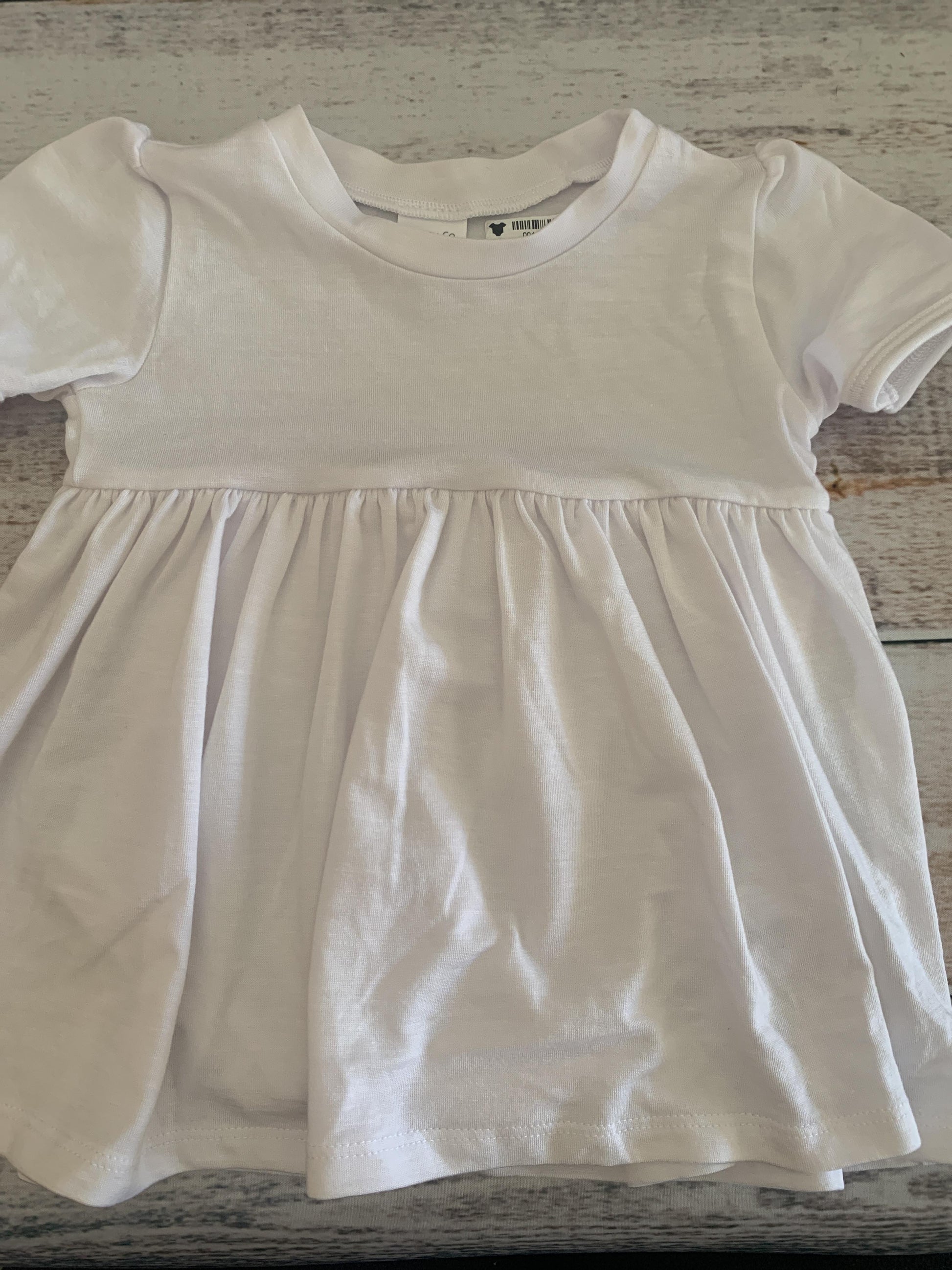 Peasy Girls White Dress Size: 9-12 Months White
