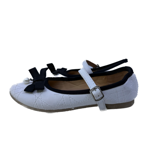 Lucky Top Girls White Shoes Size: 13 Toddler White