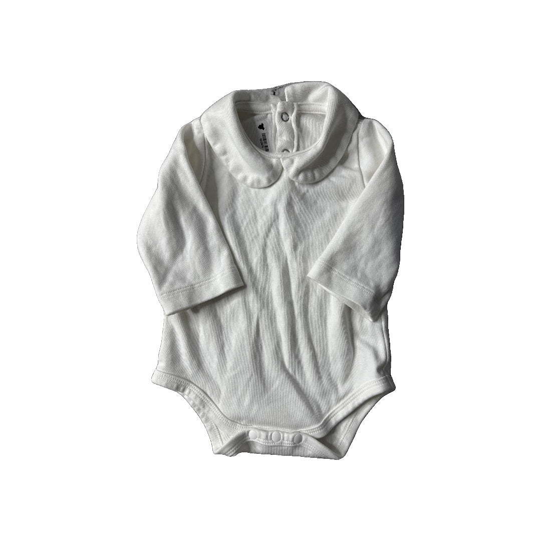 Unisex White Onesie Size: 3-6 months White