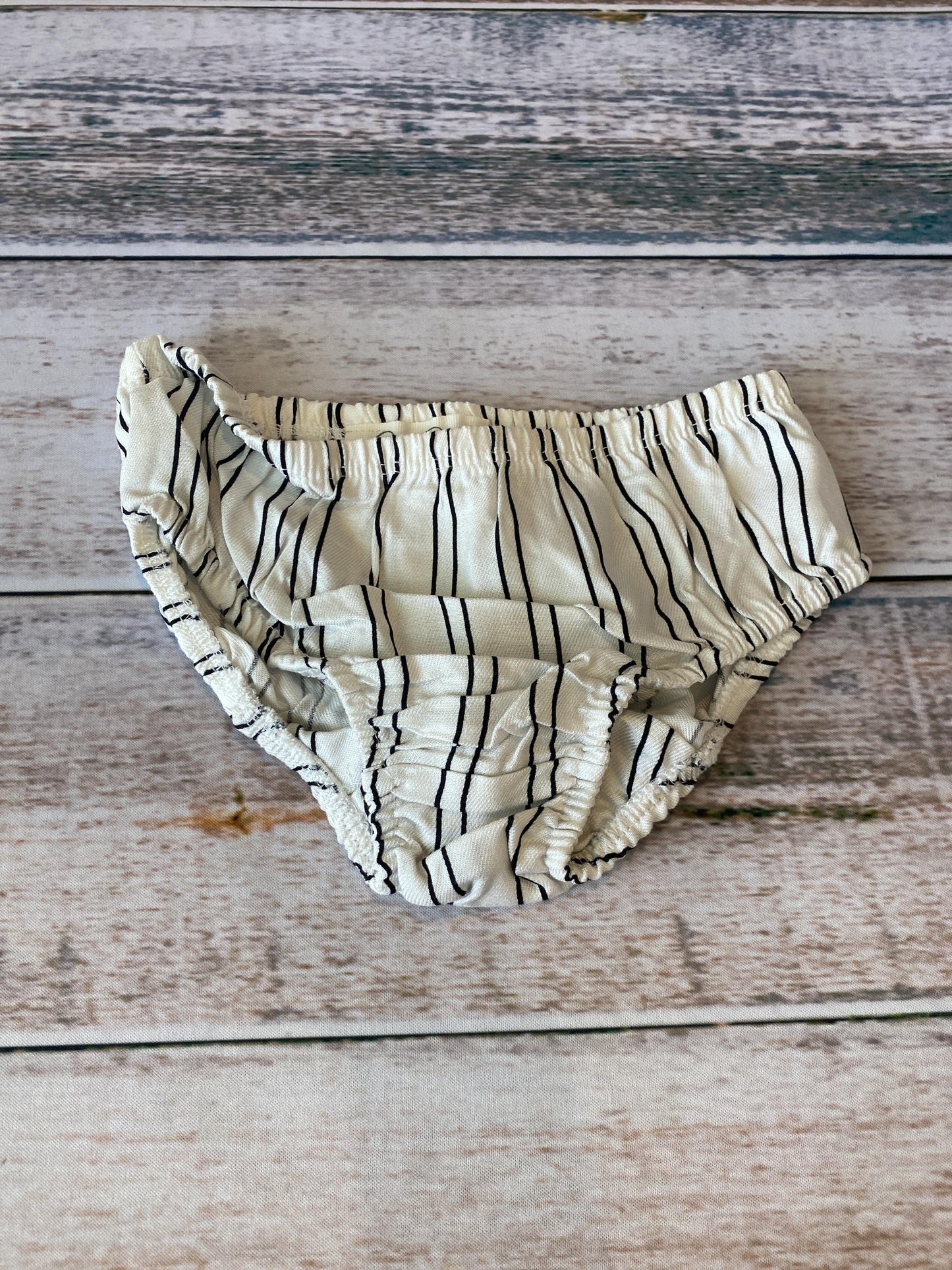 Jessica Simpson Girls Wool White | Black | Stripe Shirt Size: 6-9 months Wool White | Black | Stripe