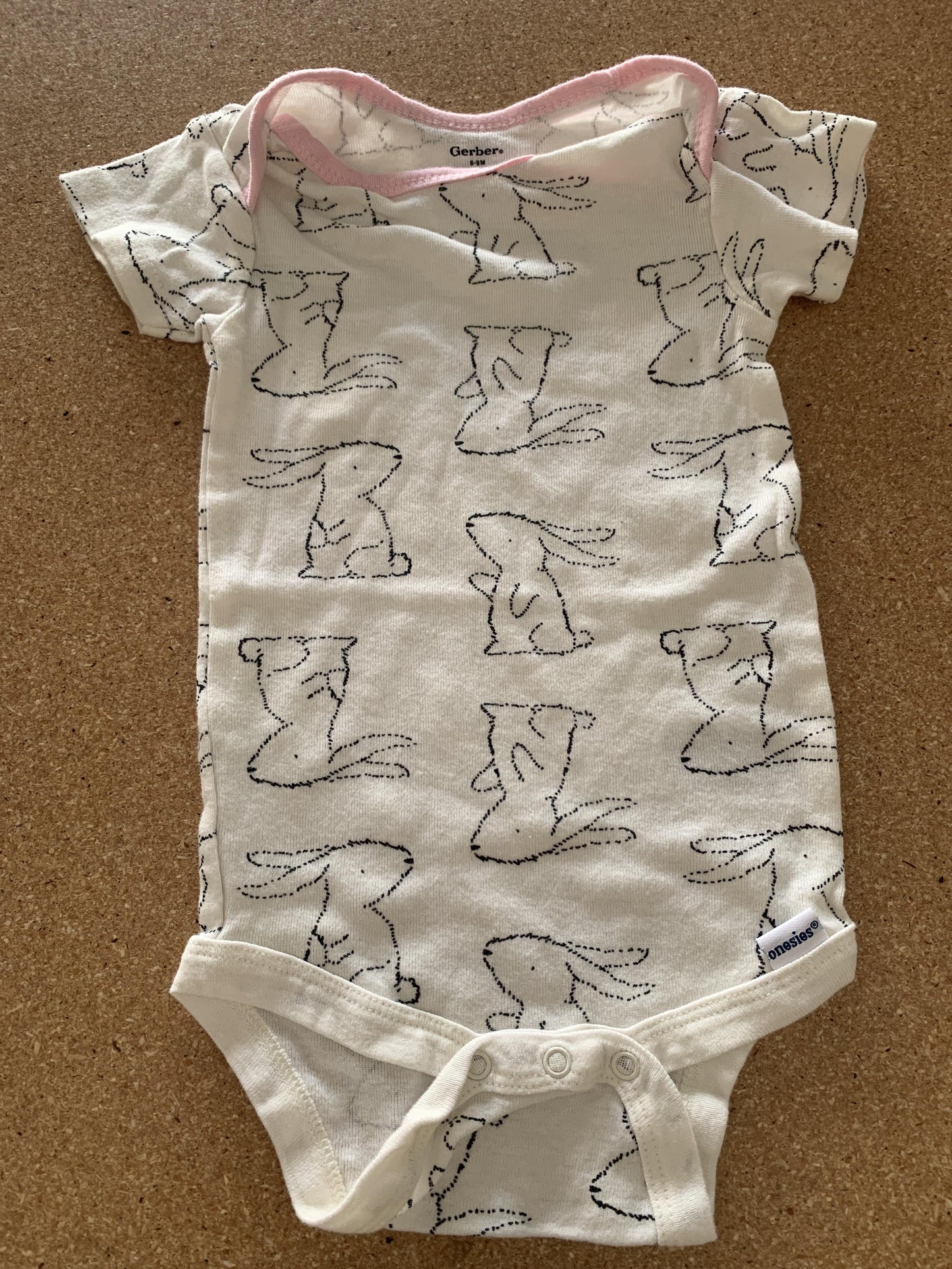 Gerber Childrenswear Girls Wool White | Grey | pink | animals Onesie Size: 6-9 months Wool White | Grey | pink | animals