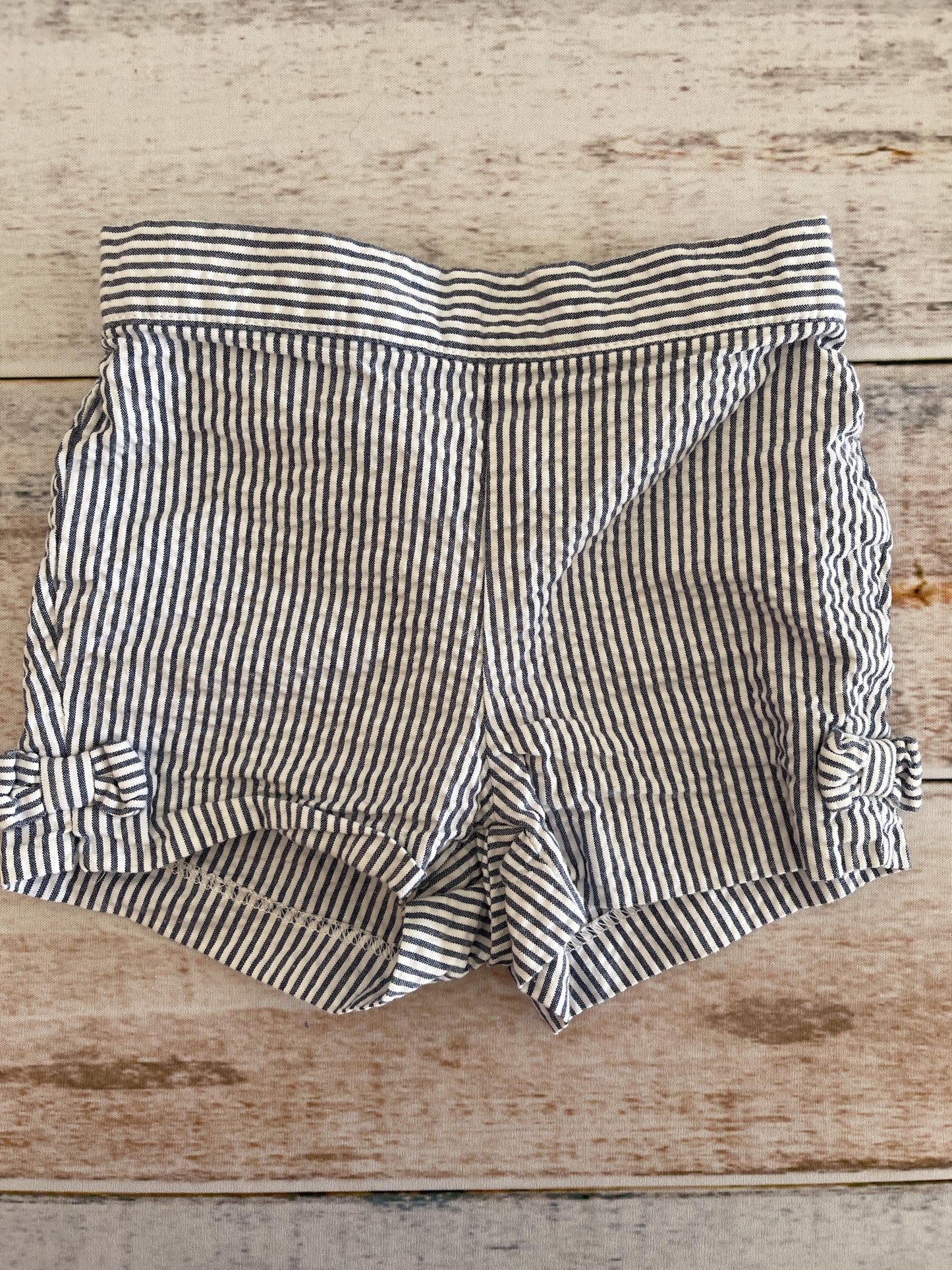 Janie and Jack Girls Wool White | Navy Blue Shorts Size: 12-18 months Wool White | Navy Blue