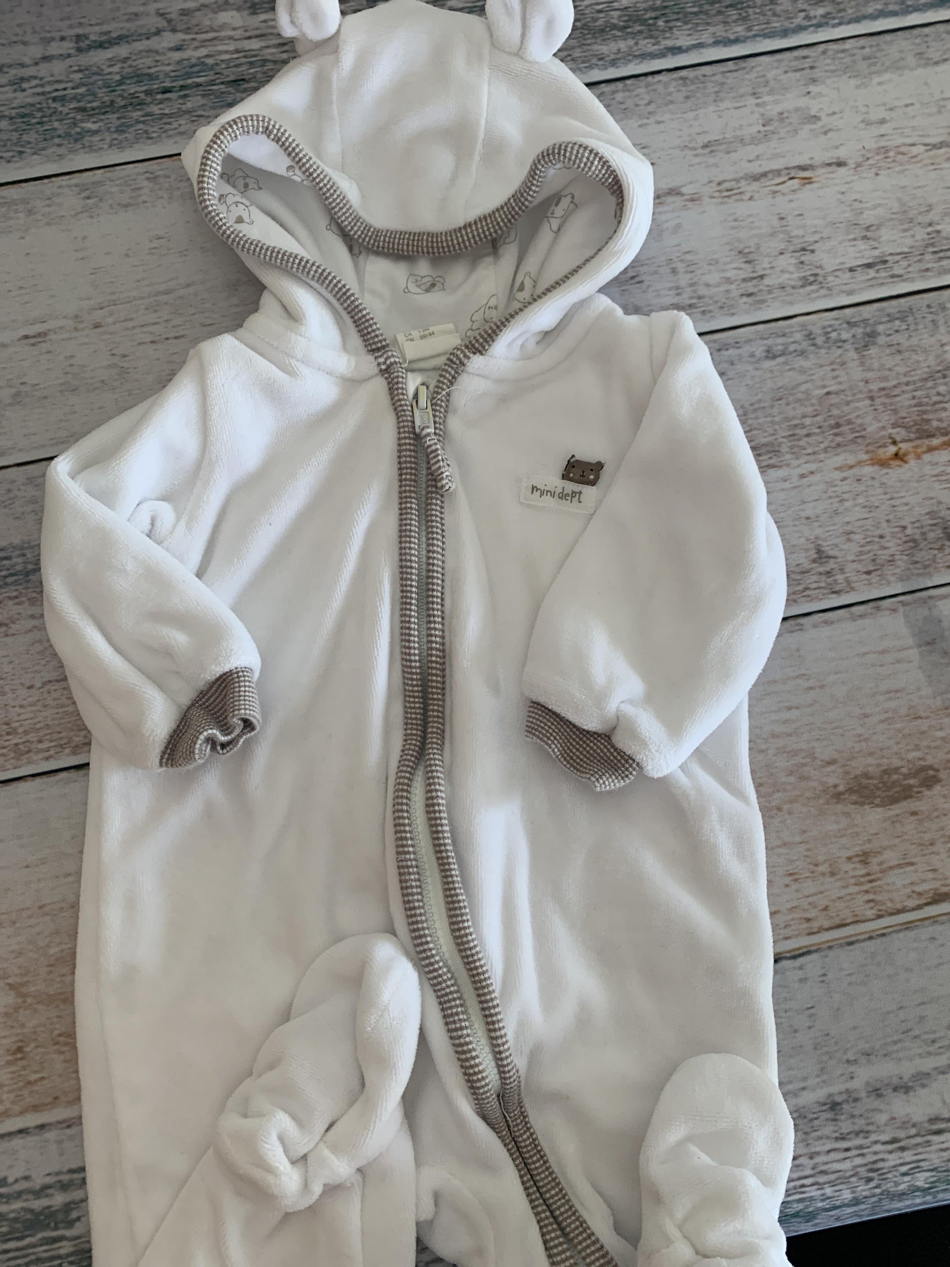H&M Boys Wool White Long Sleeve Outfit Size: Newborn Wool White