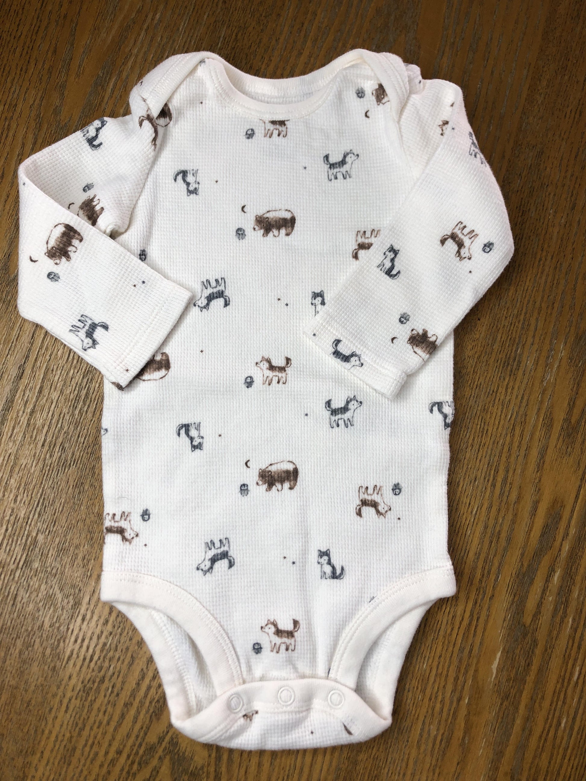 Carters Unisex Wool White Onesie Size: 3-6 months Wool White