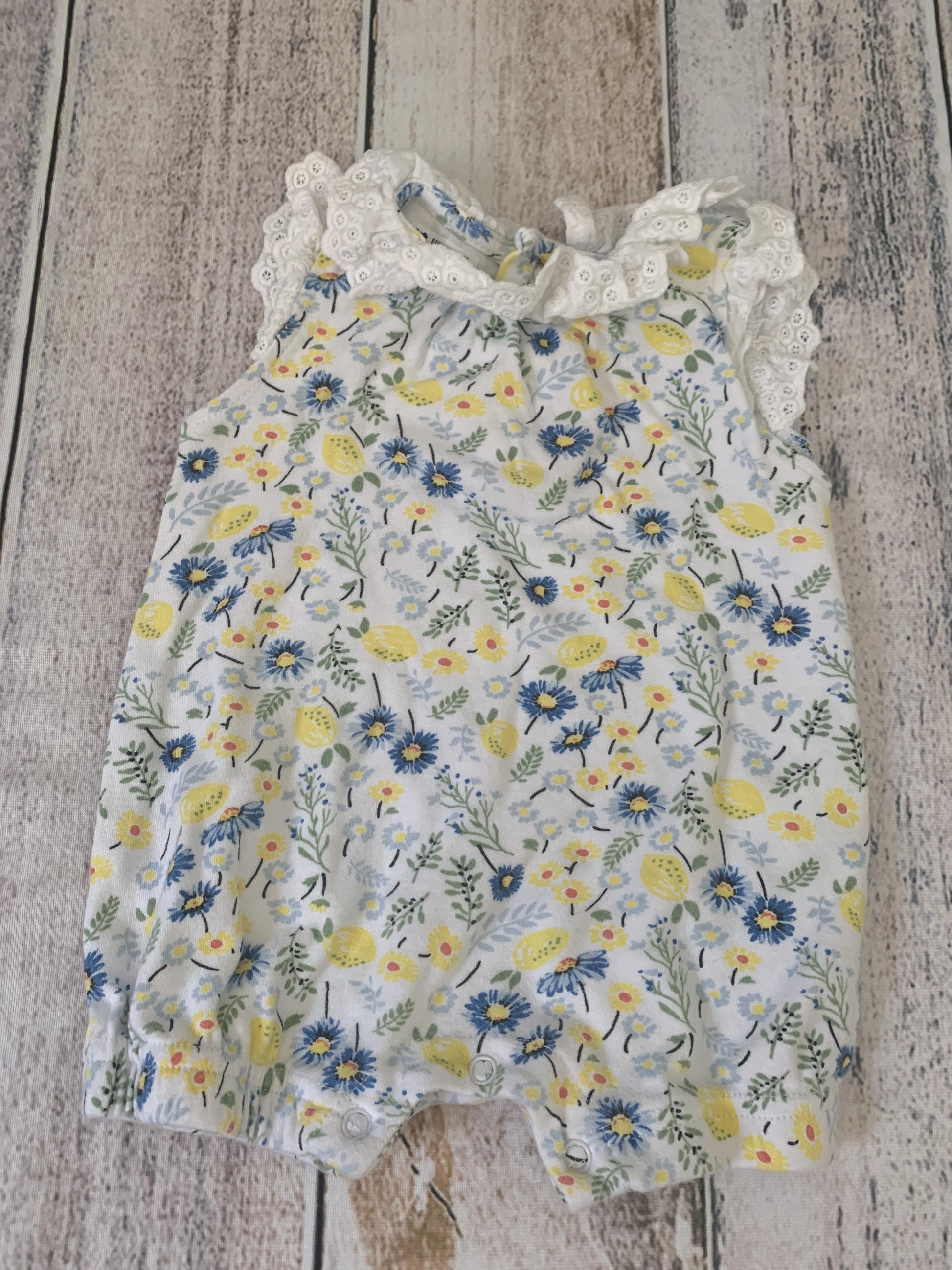 Laura Ashley Girls Yellow | Flowers Romper Size: 6-9 months Yellow | Flowers