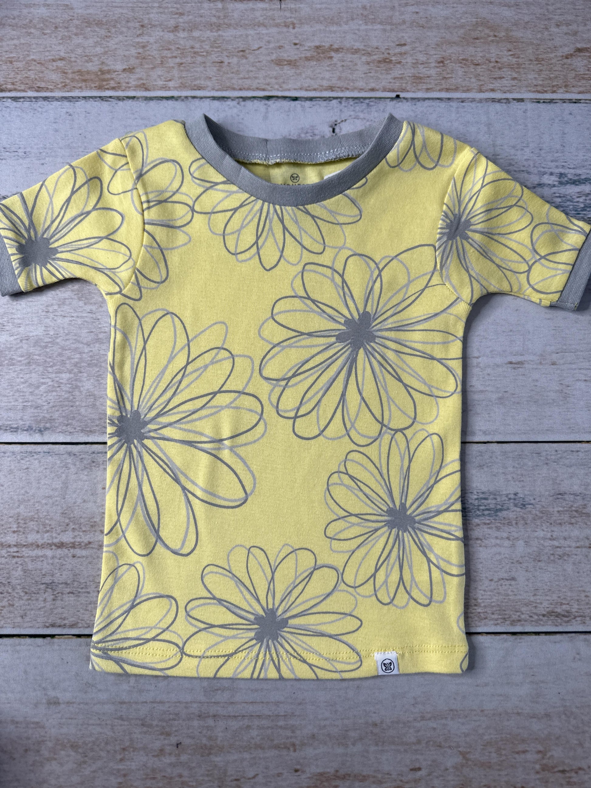 Girls Yellow | Grey Pajamas Size: 24 months Yellow | Grey