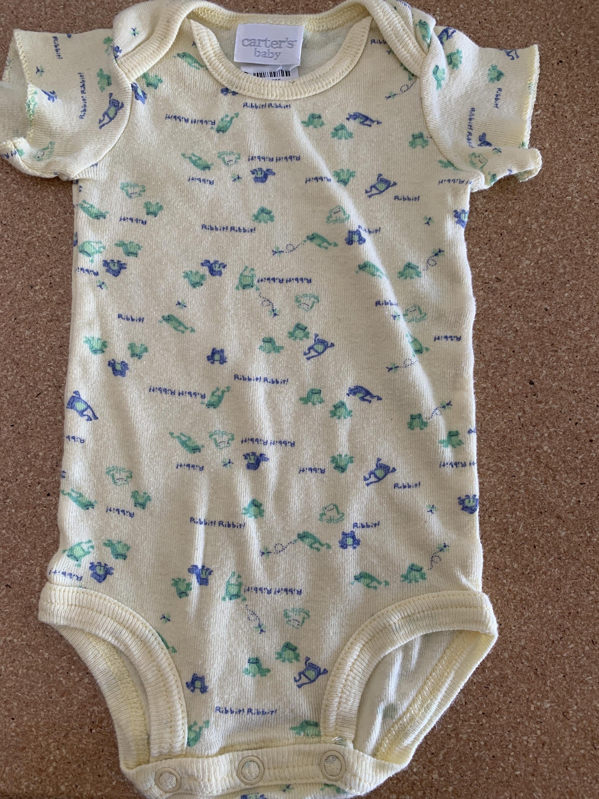 Boys Yellow | Light Blue | green Onesie Size: 0-3 months Yellow | Light Blue | green