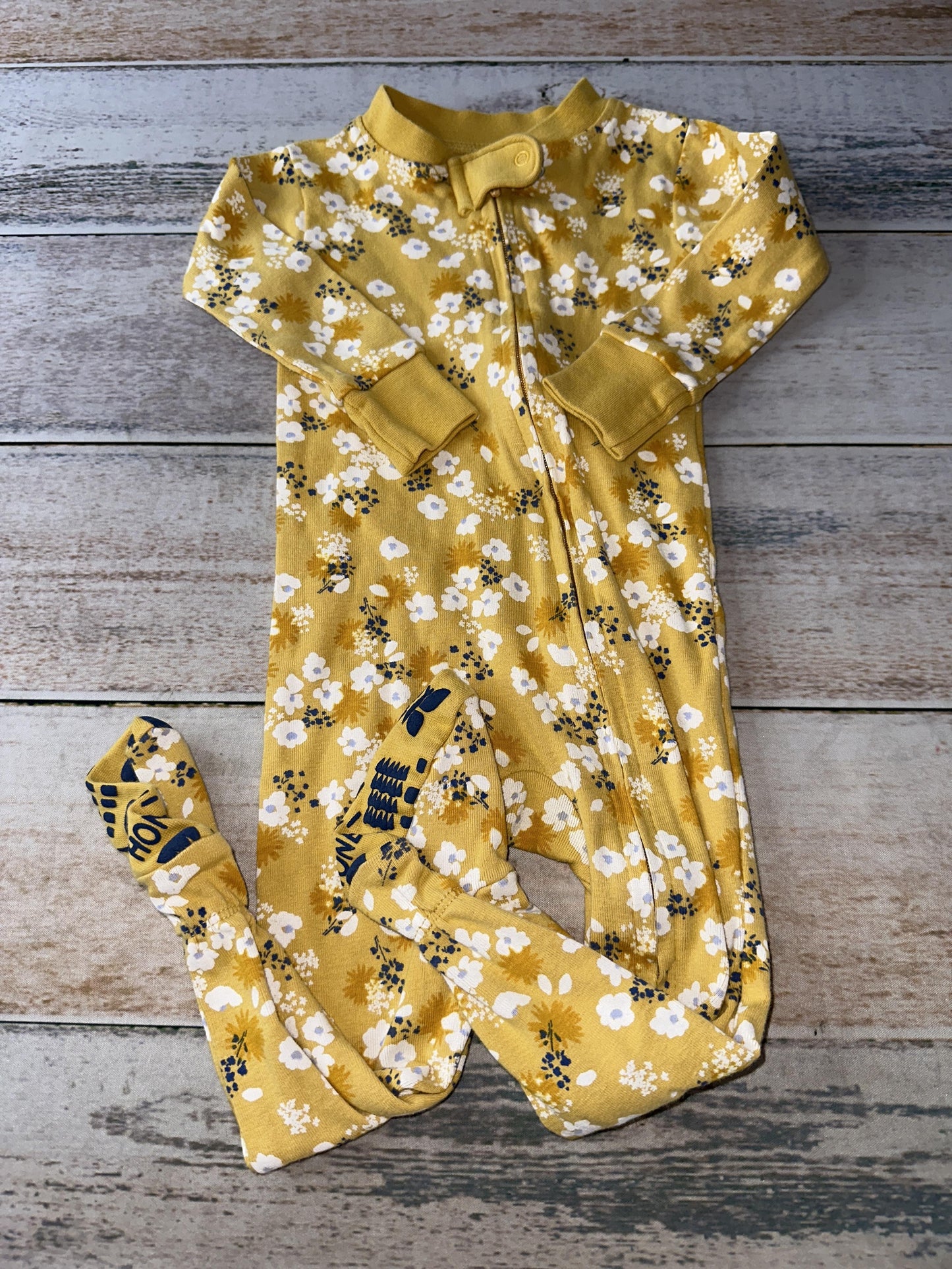 Honest Co Girls Yellow | White | Navy Blue Pajamas Size: 12 months Yellow | White | Navy Blue