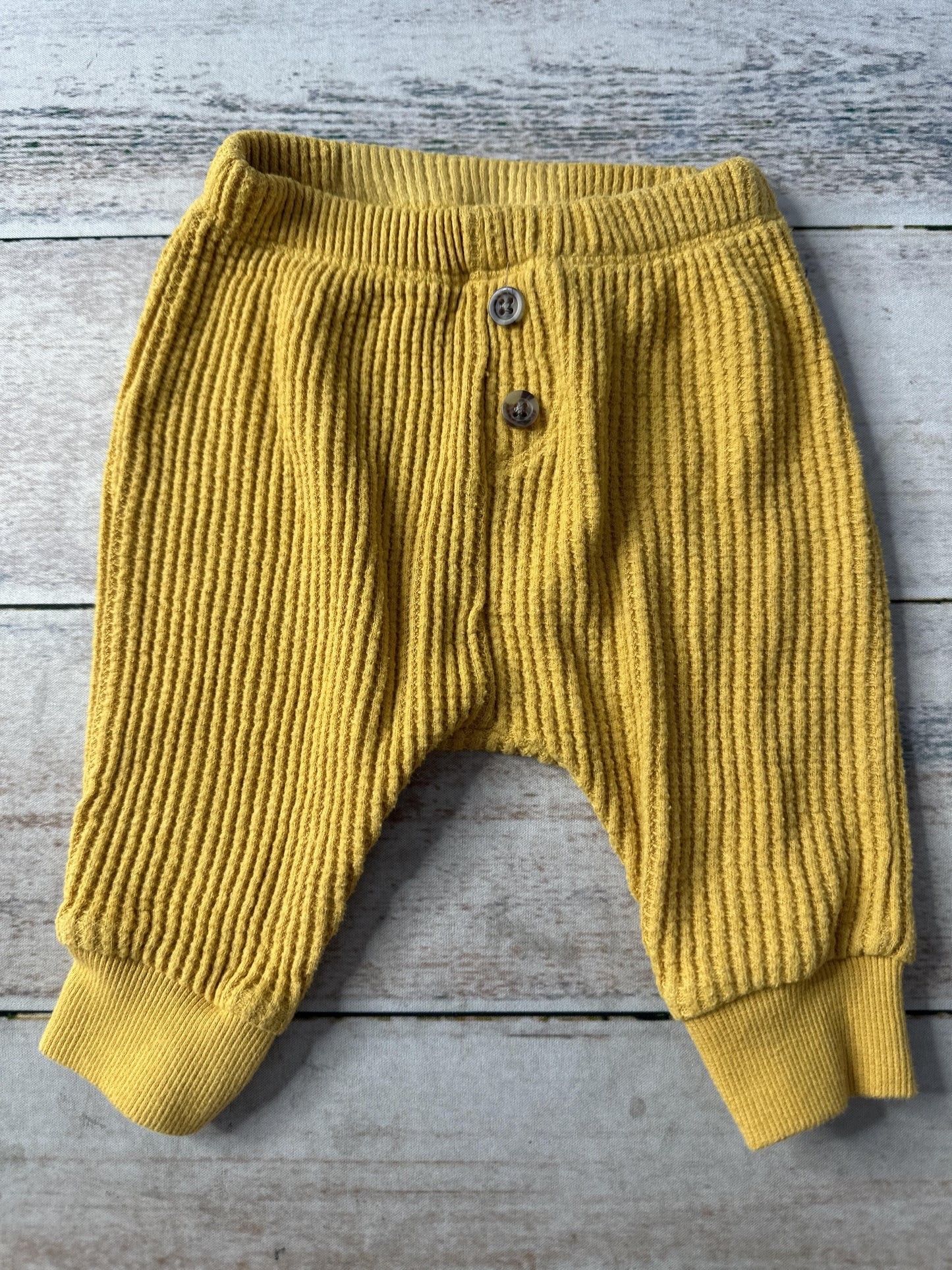 Old Navy Unisex Yellow Pants Size: 0-3 months Yellow