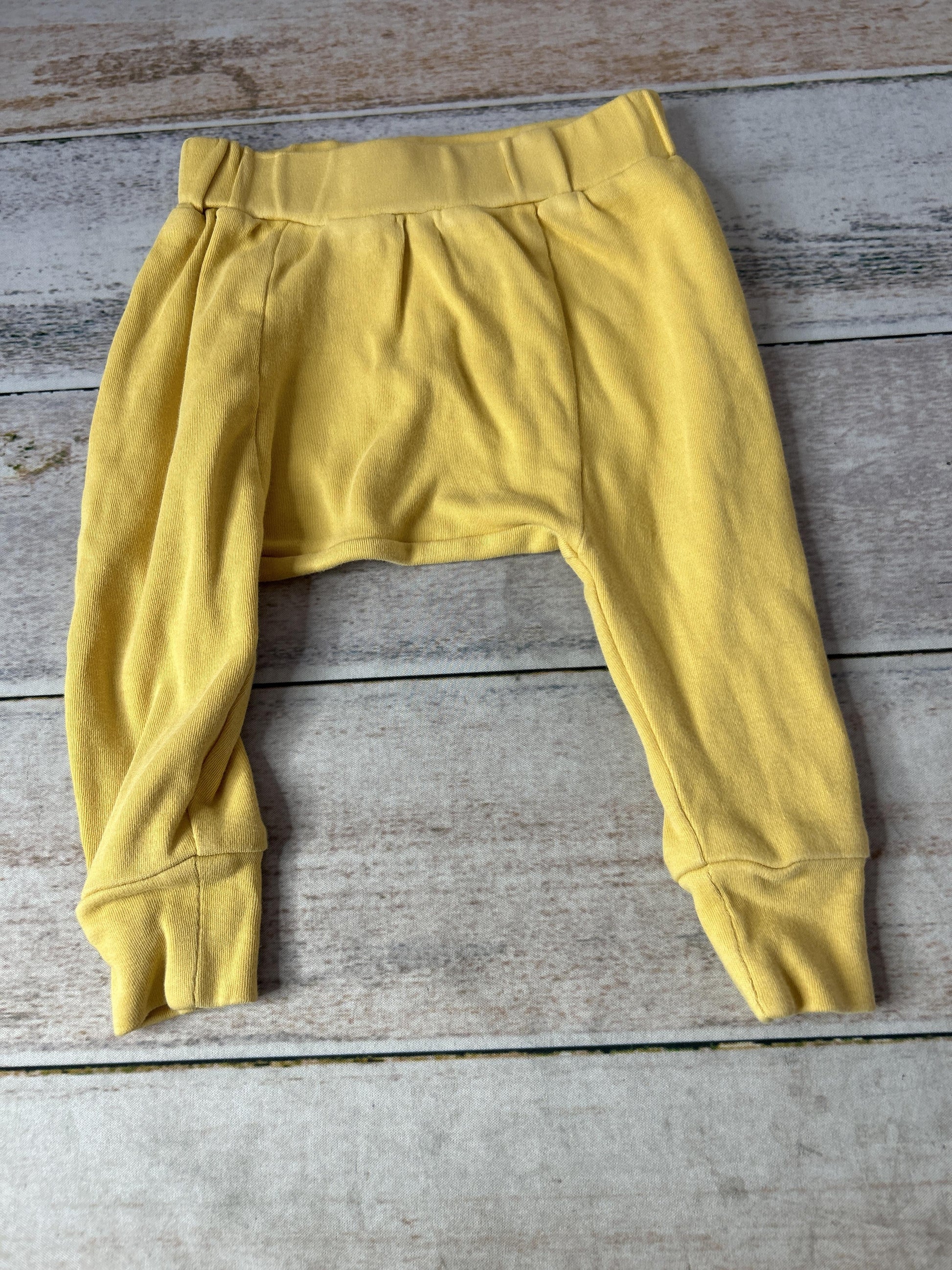 Unisex Yellow Pants Size: 3-6 months Yellow